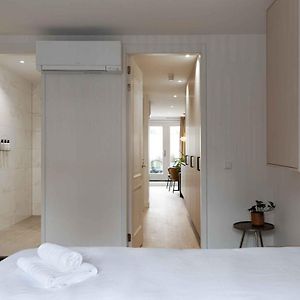 Studio met een King Size Bed